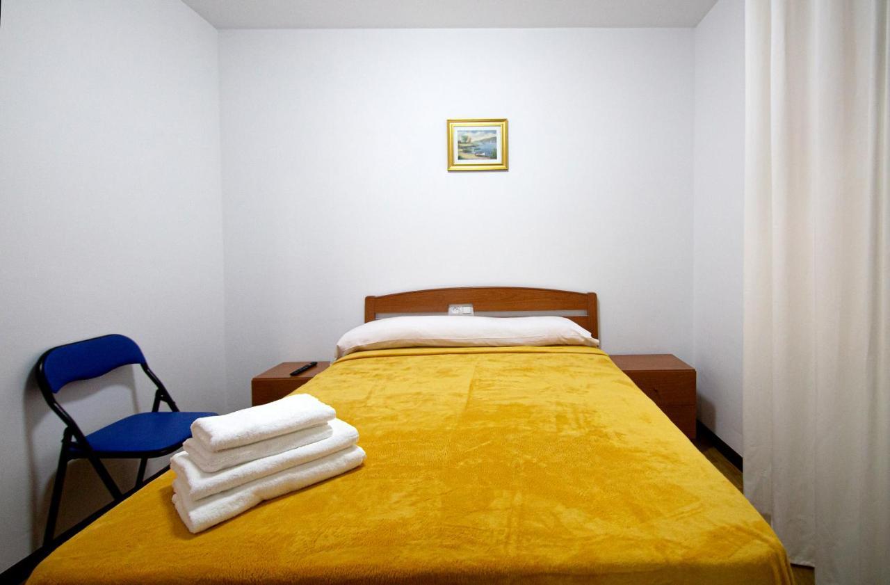 Yani'S Hospedaje Pension 1 Estrella アリオンダス エクステリア 写真